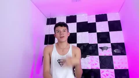 andyfame11 online show from October 28, 7:05 pm