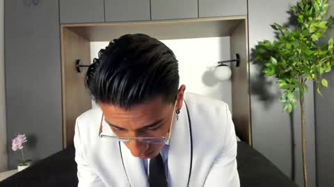 Snapshot of andyjoy_ chatting on October 2, 11:58 am Andy Joy online show from October 2, 11:58 am