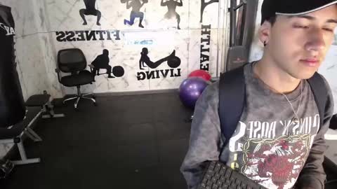 Snapshot of andyjoy_ chatting on December 11, 11:32 am Andy Joy online show from December 11, 11:32 am