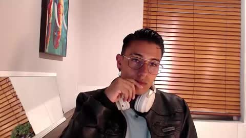 Snapshot of andyjoy_ chatting on September 23, 11:42 am Andy Joy online show from September 23, 11:42 am