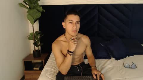 Snapshot of andyjoy_ chatting on December 23, 12:08 pm Andy Joy online show from December 23, 12:08 pm