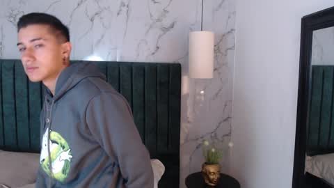 Snapshot of andyjoy_ chatting on December 26, 12:05 pm Andy Joy online show from December 26, 12:05 pm