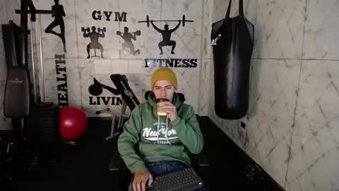 Snapshot of andyjoy_ chatting on December 28, 11:52 am Andy Joy online show from December 28, 11:52 am