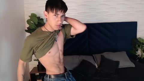Snapshot of andyjoy_ chatting on December 5, 11:38 am Andy Joy online show from December 5, 11:38 am