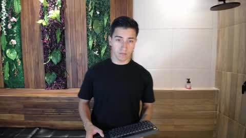 Snapshot of andyjoy_ chatting on January 9, 11:25 am Andy Joy online show from January 9, 11:25 am