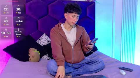 andyjustgame  online show from April 21, 4:51 am