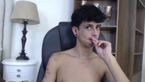 andyxibrat online show from April 21, 11:00 pm