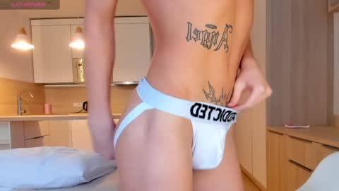 angel_andreww online show from December 30, 12:20 pm