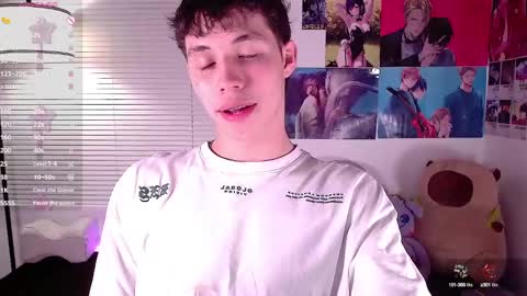 Snapshot of angel_bless19 chatting on December 11, 1:28 am Angel help me with 100 thumbs up online show from December 11, 1:28 am