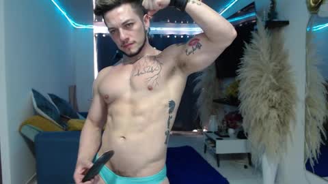 Angel Curl online show from April 7, 7:25 pm