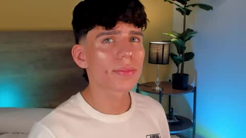 Angel online show from February 12, 6:08 am