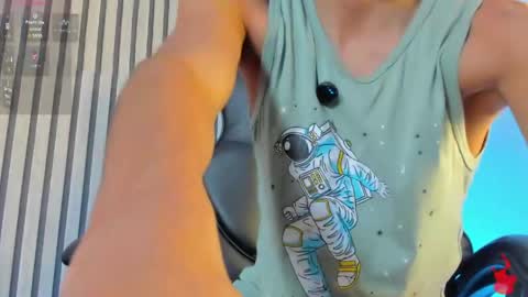 ngel Esteban  online show from April 21, 8:37 pm