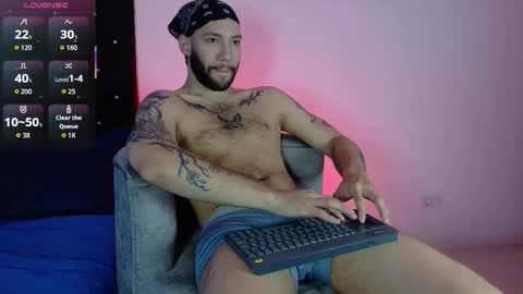 angel_kyrozz online show from March 24, 7:07 pm