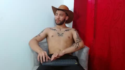 Snapshot of angel_kyrozz chatting on October 16, 7:44 pm angel_kyrozz online show from October 16, 7:44 pm