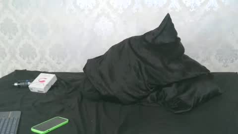 Snapshot of angel_lein chatting on February 21, 5:02 am Angel Lein online show from February 21, 5:02 am