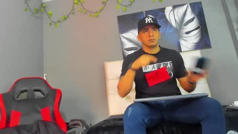Angel And Cris online show from September 29, 12:35 pm
