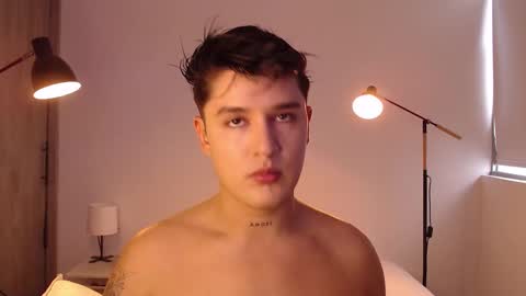 Angel online show from December 17, 7:20 pm