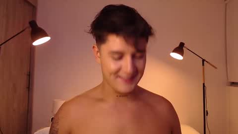 Snapshot of angelcossio chatting on October 4, 12:16 am Angel online show from October 4, 12:16 am