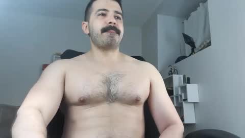 Angel Fusco online show from April 21, 2:37 am