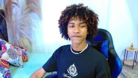 Angel online show from April 23, 8:33 pm