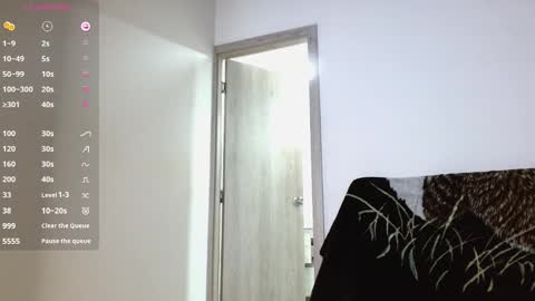 Snapshot of angelm888 chatting on October 17, 5:33 am Angelm888- online show from October 17, 5:33 am