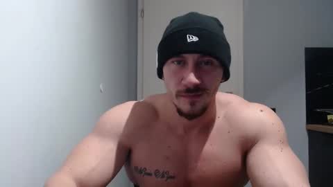 Snapshot of angelofit chatting on January 7, 7:28 pm ------- SEX SHOW WITH GUYS AND GIRLS MUSCLE SHOW online show from January 7, 7:28 pm
