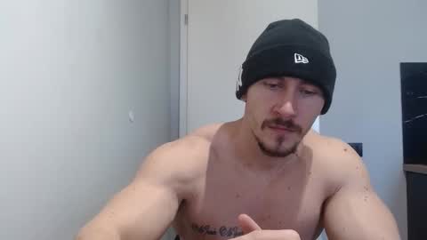 Snapshot of angelofit chatting on February 13, 10:02 am ------- SEX SHOW WITH GUYS AND GIRLS MUSCLE SHOW online show from February 13, 10:02 am