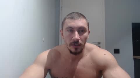 Snapshot of angelofit chatting on January 22, 7:03 pm ------- SEX SHOW WITH GUYS AND GIRLS MUSCLE SHOW online show from January 22, 7:03 pm