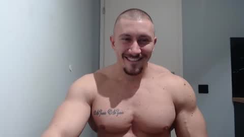 Snapshot of angelofit chatting on January 30, 6:54 pm ------- SEX SHOW WITH GUYS AND GIRLS MUSCLE SHOW online show from January 30, 6:54 pm