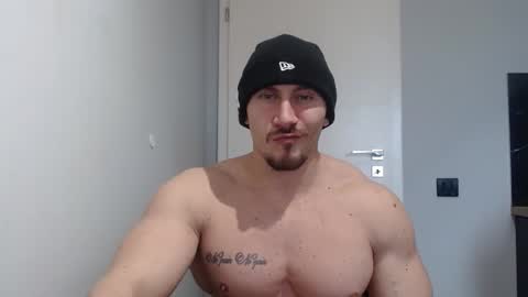 Snapshot of angelofit chatting on February 4, 8:24 am ------- SEX SHOW WITH GUYS AND GIRLS MUSCLE SHOW online show from February 4, 8:24 am