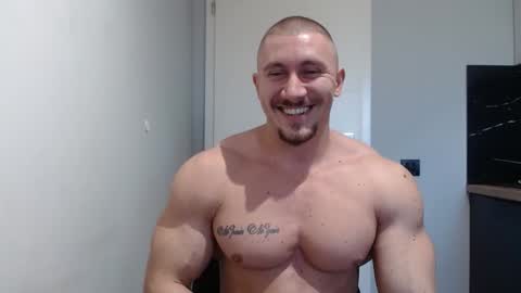 Snapshot of angelofit chatting on December 20, 12:16 pm ------- SEX SHOW WITH GUYS AND GIRLS MUSCLE SHOW online show from December 20, 12:16 pm
