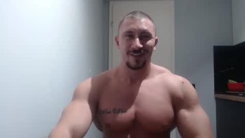  ------- SEX SHOW WITH GUYS AND GIRLS  MUSCLE SHOW online show from November 11, 5:40 pm