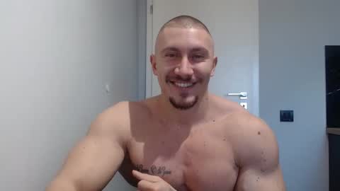 Snapshot of angelofit chatting on January 28, 8:36 am ------- SEX SHOW WITH GUYS AND GIRLS MUSCLE SHOW online show from January 28, 8:36 am