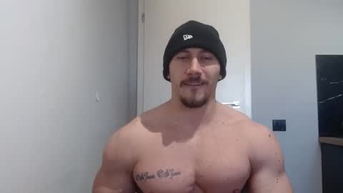 Snapshot of angelofit chatting on February 9, 1:46 pm ------- SEX SHOW WITH GUYS AND GIRLS MUSCLE SHOW online show from February 9, 1:46 pm