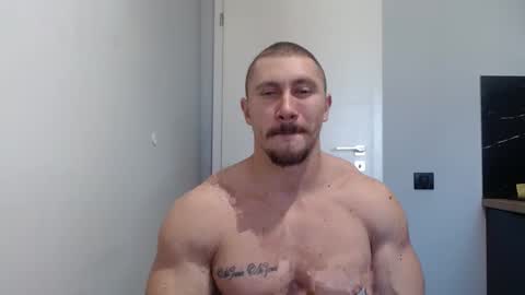Snapshot of angelofit chatting on January 9, 10:31 am ------- SEX SHOW WITH GUYS AND GIRLS MUSCLE SHOW online show from January 9, 10:31 am