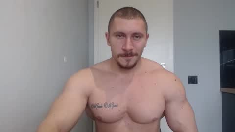 Snapshot of angelofit chatting on March 3, 11:06 am ------- SEX SHOW WITH GUYS AND GIRLS MUSCLE SHOW online show from March 3, 11:06 am