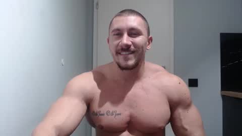 Snapshot of angelofit chatting on December 11, 11:54 pm ------- SEX SHOW WITH GUYS AND GIRLS MUSCLE SHOW online show from December 11, 11:54 pm