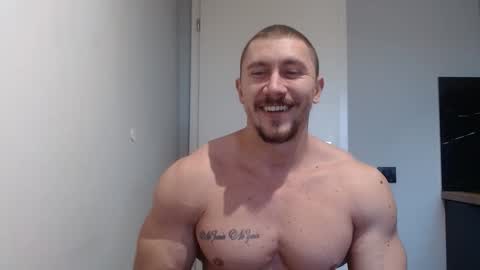 Snapshot of angelofit chatting on December 11, 12:27 pm ------- SEX SHOW WITH GUYS AND GIRLS MUSCLE SHOW online show from December 11, 12:27 pm