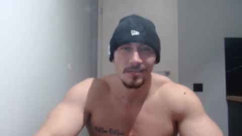 Snapshot of angelofit chatting on February 10, 6:56 pm ------- SEX SHOW WITH GUYS AND GIRLS MUSCLE SHOW online show from February 10, 6:56 pm