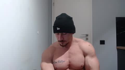 Snapshot of angelofit chatting on January 9, 9:16 pm ------- SEX SHOW WITH GUYS AND GIRLS MUSCLE SHOW online show from January 9, 9:16 pm