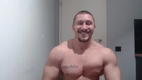 Snapshot of angelofit chatting on March 7, 6:33 pm ------- SEX SHOW WITH GUYS AND GIRLS MUSCLE SHOW online show from March 7, 6:33 pm