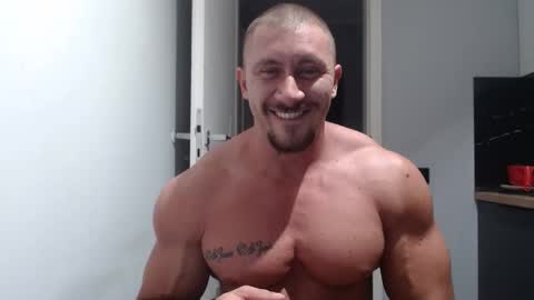 Snapshot of angelofit chatting on September 13, 4:41 pm ------- SEX SHOW WITH GUYS AND GIRLS MUSCLE SHOW online show from September 13, 4:41 pm