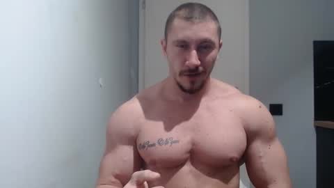 Snapshot of angelofit chatting on March 10, 5:50 pm ------- SEX SHOW WITH GUYS AND GIRLS MUSCLE SHOW online show from March 10, 5:50 pm