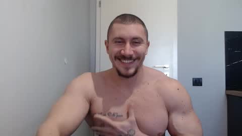 Snapshot of angelofit chatting on March 5, 11:38 am ------- SEX SHOW WITH GUYS AND GIRLS MUSCLE SHOW online show from March 5, 11:38 am