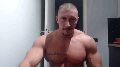 Snapshot of angelofit chatting on September 17, 4:08 pm ------- SEX SHOW WITH GUYS AND GIRLS MUSCLE SHOW online show from September 17, 4:08 pm