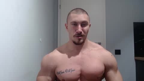 Snapshot of angelofit chatting on February 5, 3:31 pm ------- SEX SHOW WITH GUYS AND GIRLS MUSCLE SHOW online show from February 5, 3:31 pm