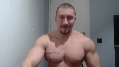 Snapshot of angelofit chatting on February 28, 7:35 pm ------- SEX SHOW WITH GUYS AND GIRLS MUSCLE SHOW online show from February 28, 7:35 pm