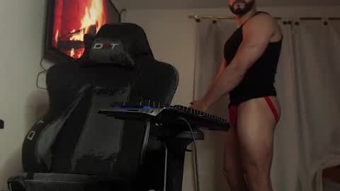 Snapshot of angelsexx_15 chatting on February 26, 4:47 am Angel online show from February 26, 4:47 am