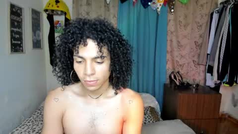 angelwhitte online show from July 22, 2:47 am