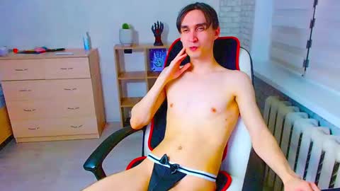 Snapshot of anthony_broown chatting on February 14, 9:32 pm anthony_broown online show from February 14, 9:32 pm